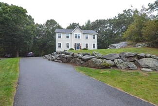 82 Neadam Ct, Swansea, MA 02777