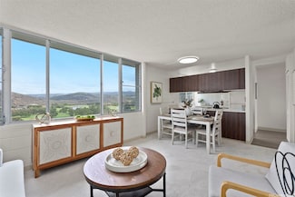 5210 Likini St Unit 1401, Honolulu, HI 96818