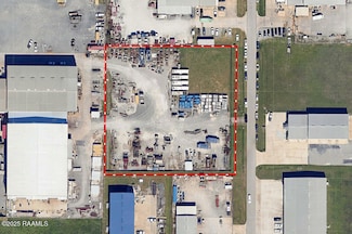 100 & 102 Carlton Rd, Broussard, LA 70518