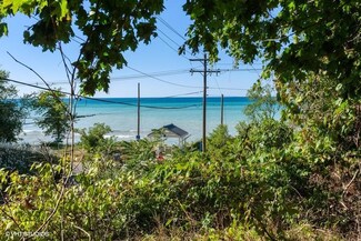 3901 Lake Shore Dr, Michiana, MI 49117