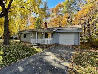 92430 Center St, Dowagiac, MI 49047