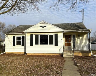 303 N Washington St, Abingdon, IL 61410