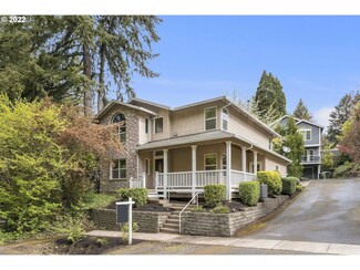 9585 SW Spring Crest Dr, Portland, OR 97225