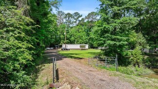 138 Wesley St, Florence, MS 39073