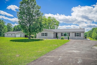1277 Bluff Springs Rd, McMinnville, TN 37110