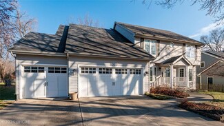 1013 55th St, West Des Moines, IA 50266