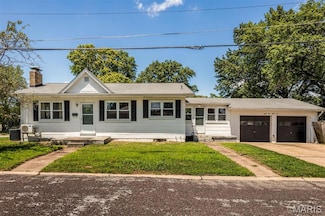 8231 Steffen Ave, Saint Louis, MO 63123