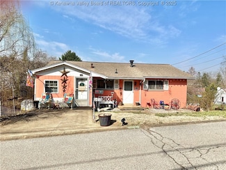 839 Hudson St, Saint Albans, WV 25177