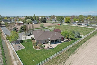 924 Main St S, Kimberly, ID 83341