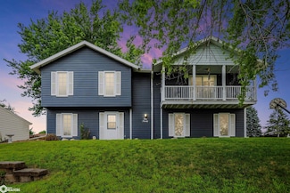 220 E Southridge Rd, Marshalltown, IA 50158