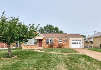 1929 Telford Dr, Saint Louis, MO 63125
