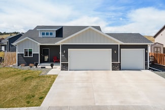 4635 Misty Woods Ln, Rapid City, SD 57701
