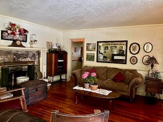 129 Brass Ln, Vista, CA 92083