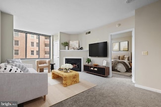 851 N Glebe Rd Unit 1207, Arlington, VA 22203