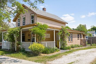 66 Rose St, Burlington, VT 05401