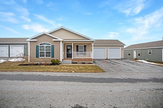 9 David Dr, Scarborough, ME 04074