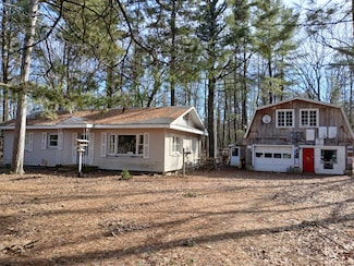 5703 W Decker Rd, Ludington, MI 49431