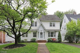 137 Indian Run Pkwy, Union, NJ 07083
