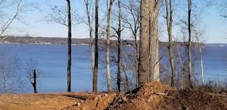 169 Crown Pointe Dr, Muscle Shoals, AL 35661