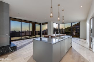 5000 N Camelback Ridge Dr Unit 301, Scottsdale, AZ 85251