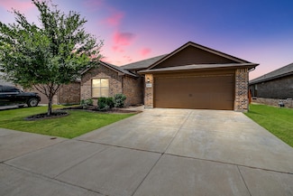6913 Cruiser Ln, Fort Worth, TX 76179