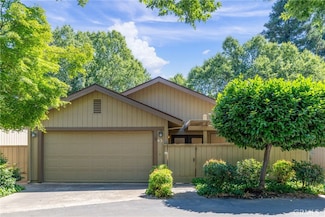 43 Pebblewood Pines Dr, Chico, CA 95926