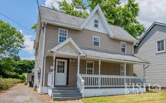 1131 Almond St, Williamsport, PA 17701