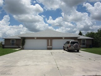 1568/1570 Gilbert Ave S, Lehigh Acres, FL 33973