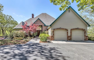 6776 Laurelcrest Dr, Medford, OR 97504