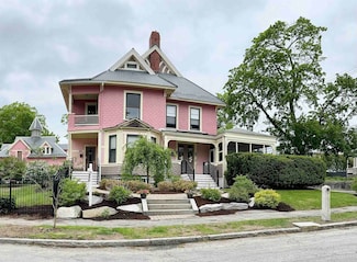 68 Russell St, Manchester, NH 03104