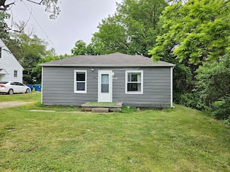 1406 Bixby Rd, Kalamazoo, MI 49048
