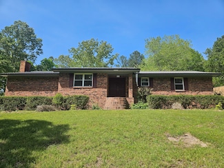 604 Circle Dr, Fulton, MS 38843