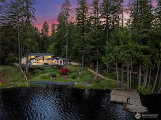 1916 W Beaver Lake Dr SE, Sammamish, WA 98075