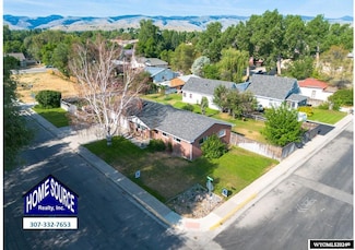 225 S 5th St, Lander, WY 82520