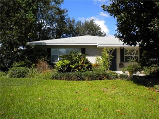 201 NW Madison Cir N, Saint Petersburg, FL 33702