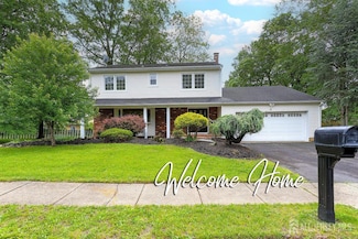15 Meredith Rd, Edison, NJ 08817