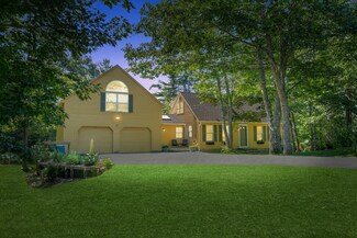 10 Collins Cir, Topsham, ME 04086