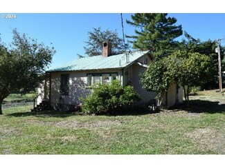 95499 N Bank Rogue River Rd, Gold Beach, OR 97444