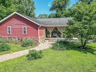 1106 W Countryside Ln, Bloomington, IN 47403