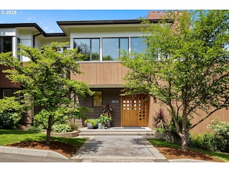 1901 S Comus St, Portland, OR 97219