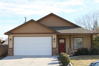 35 Maple St, Soap Lake, WA 98851