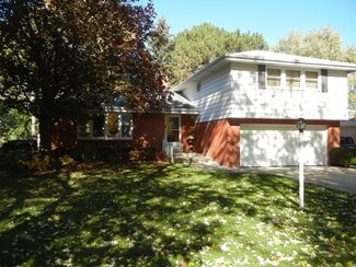 529 Birch St, Itasca, IL 60143