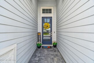 90 Tilloo Ct, Saint Johns, FL 32259