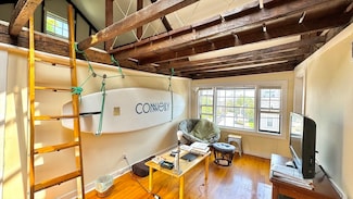 1 Washington St Unit 2, Marblehead, MA 01945