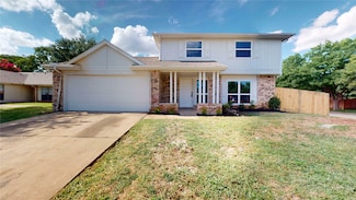 3300 Clovermeadow Dr, Fort Worth, TX 76123