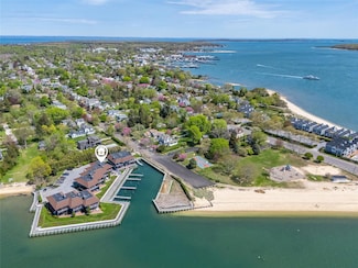 131 6th St Unit G, Greenport, NY 11944