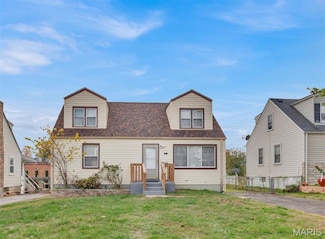 9822 Zykan Dr, Saint Louis, MO 63114