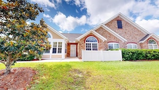 135 Hidden Creek Cir, Dothan, AL 36301