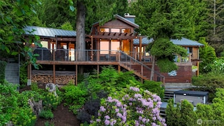 891 E Lake Samish Dr, Bellingham, WA 98229