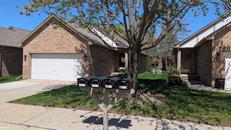 3853 Sunflower Ln, Warren, MI 48091